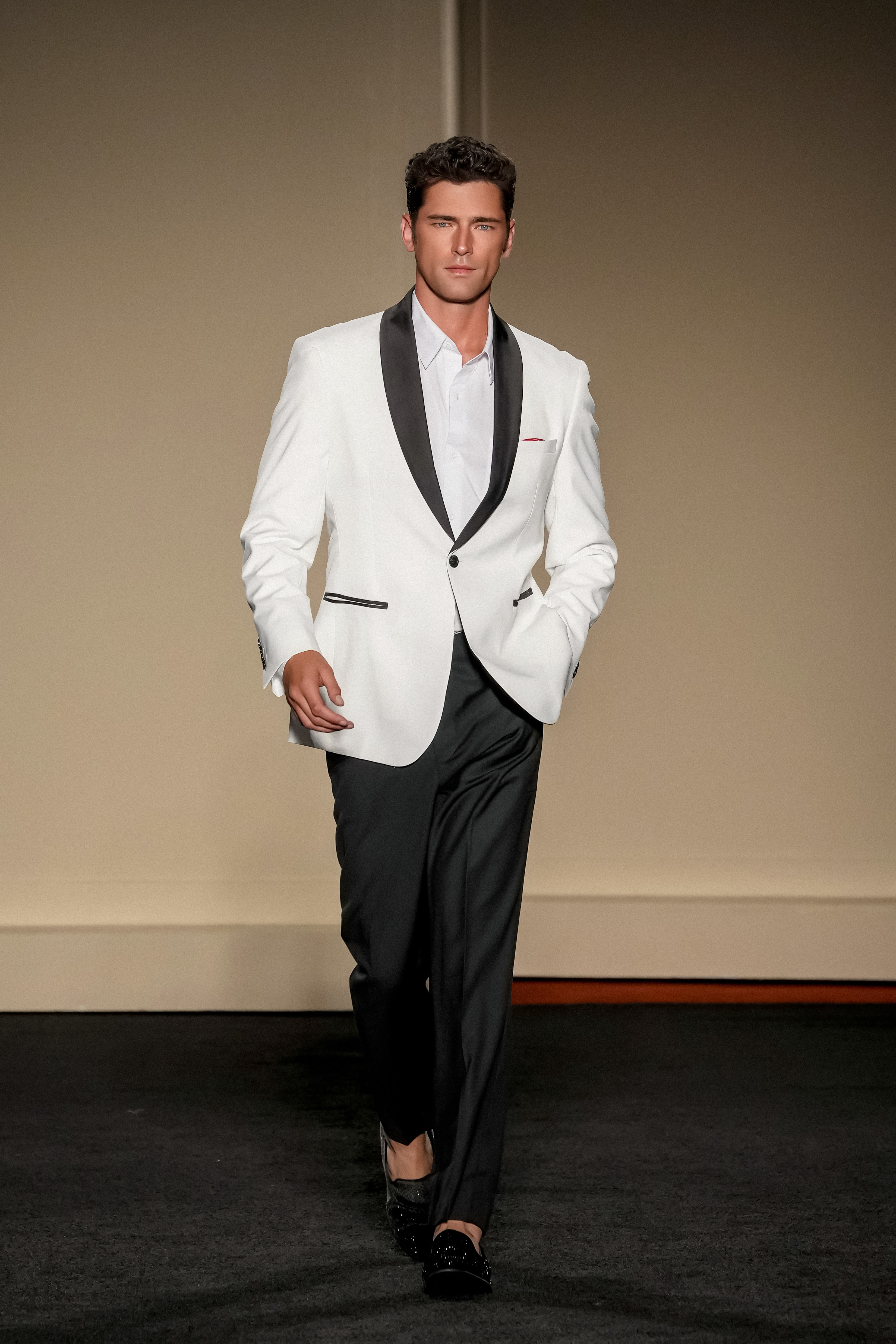 Sean O'Pry opened the runway show for Coofandy